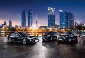 Limousine-Service-e1623618851298-1024x702