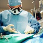 surgeon-GettyImages-200140323-001-578ce4ab5f9b584d20ce3d9f