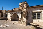 typical-employee-housing-in-the-former-saltpeter-company-town-of-humberstone-chile-now-a-gh