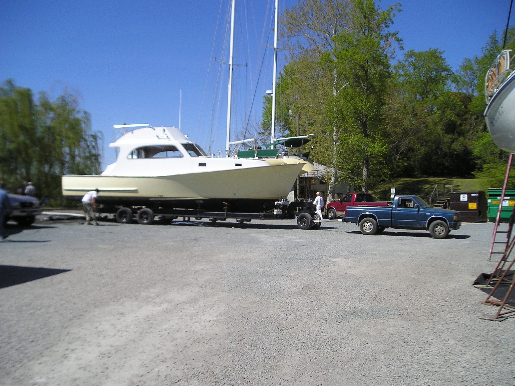 Who Offers Reliable Boat Towing Services in Livonia?