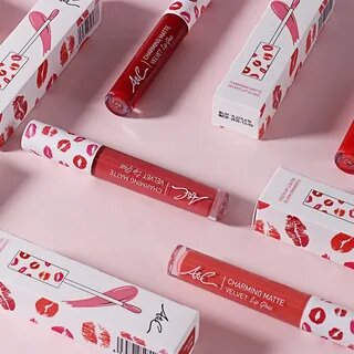 4 Customizable Attributes of Lip Gloss Boxes