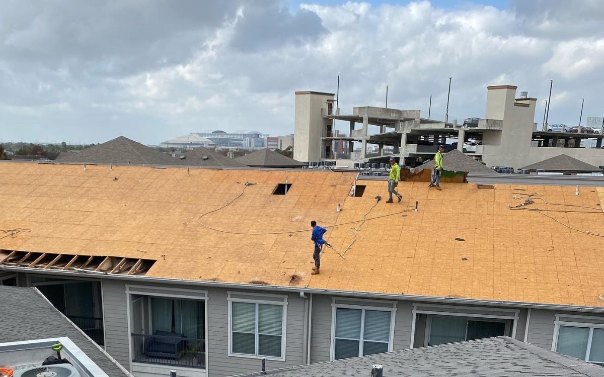 Signs It’s Time for an Asphalt Shingle Roof Installation