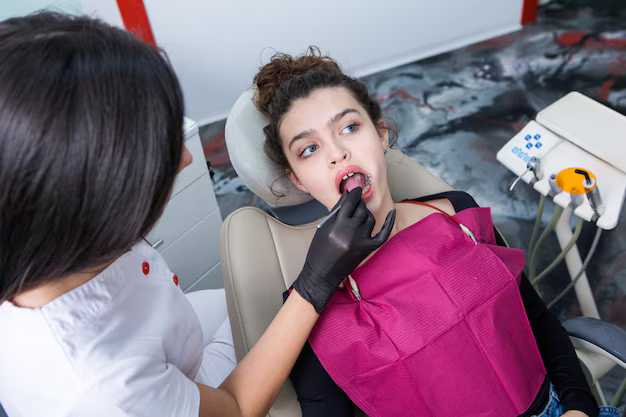 dentist-examining-teeth-young-woman-patient-dental-clinic-dentistry-concept_333900-21772.jpg (AVIF Image 626 × 417 pixels) (2)