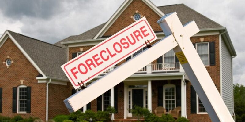 real estate agent commission foreclosure